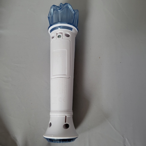 Disney Frozen 2 Sing Along Light Up Microphone - Picture 3 of 4